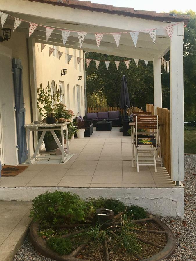 Bed and Breakfast Chez Broche Mazerolles  Esterno foto
